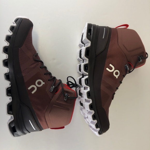 ON Running Cloudrock Mens Waterproof Mid Boot Hike - Picture 3 of 12